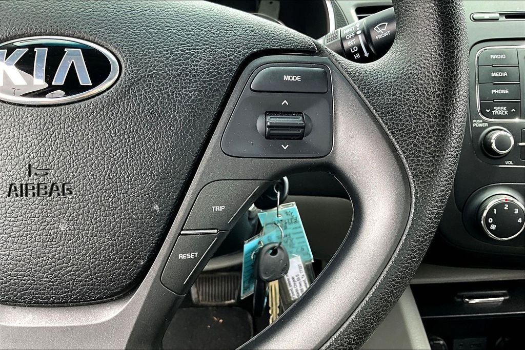 Used 2015 Black Kia LX image 11