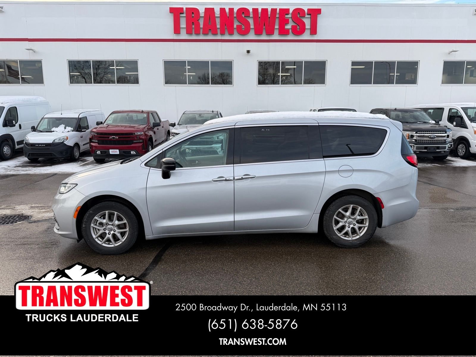 Certified 2024 Chrysler Pacifica Touring L with VIN 2C4RC1BG1RR129172 for sale in Minneapolis, Minnesota