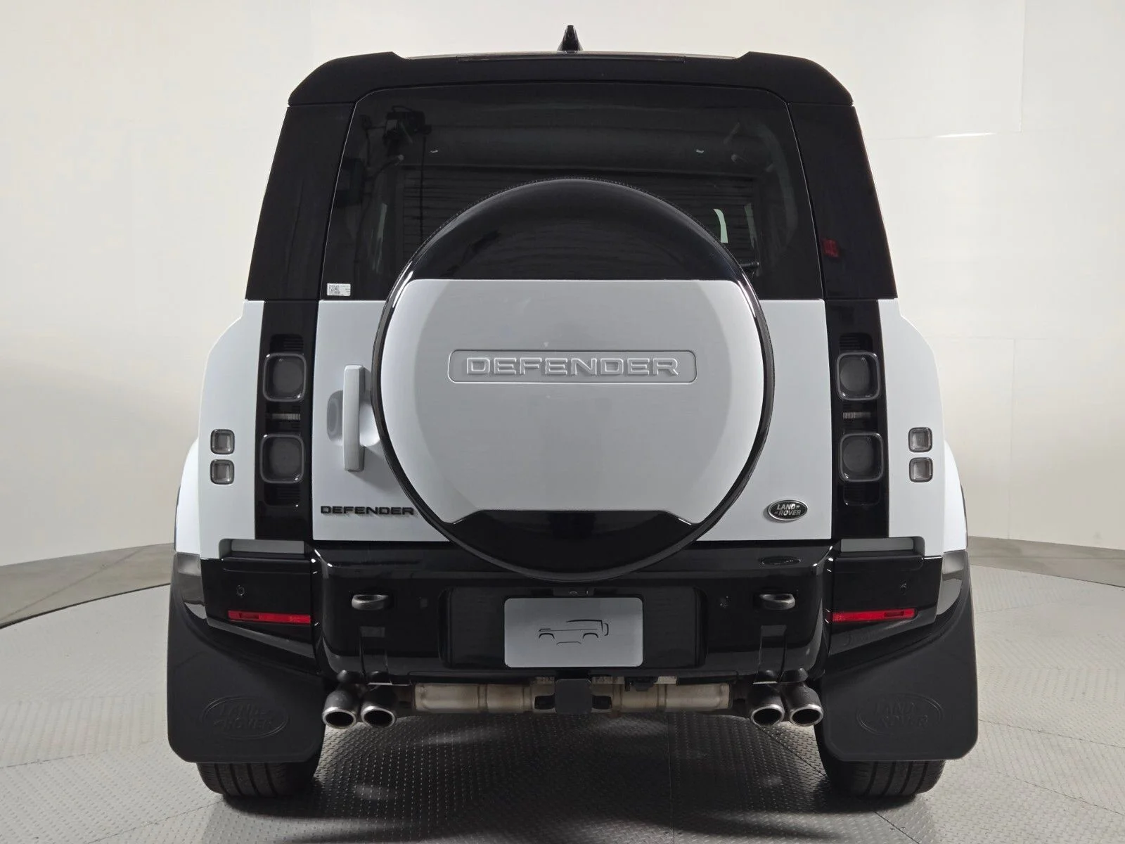 Certified Used 2023 Yulong White Metallic Land Rover Carpathian Edition image 6