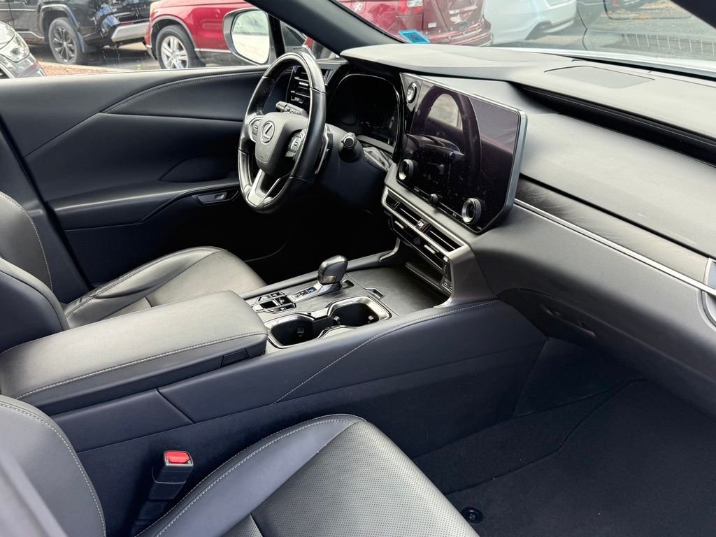 Used 2025 Ultra White Lexus 350h F SPORT Design image 31