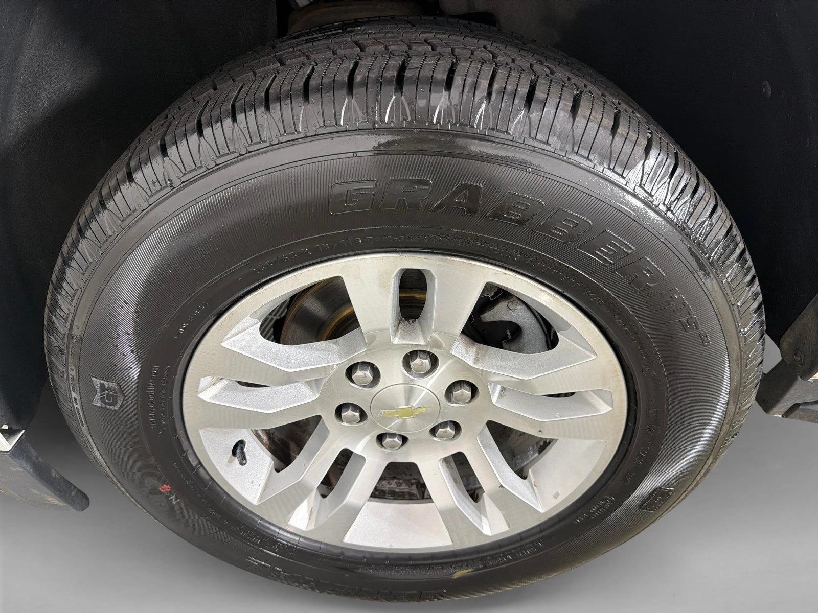 Used 2019 White Chevrolet LT image 12