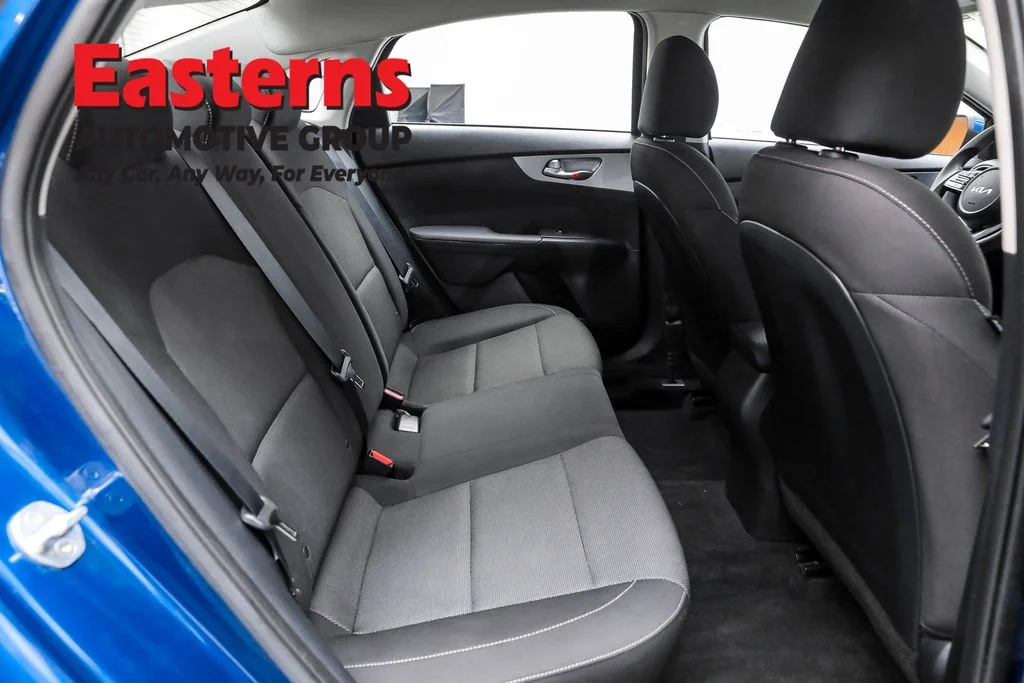 Used 2022 Blue Kia LXS image 22