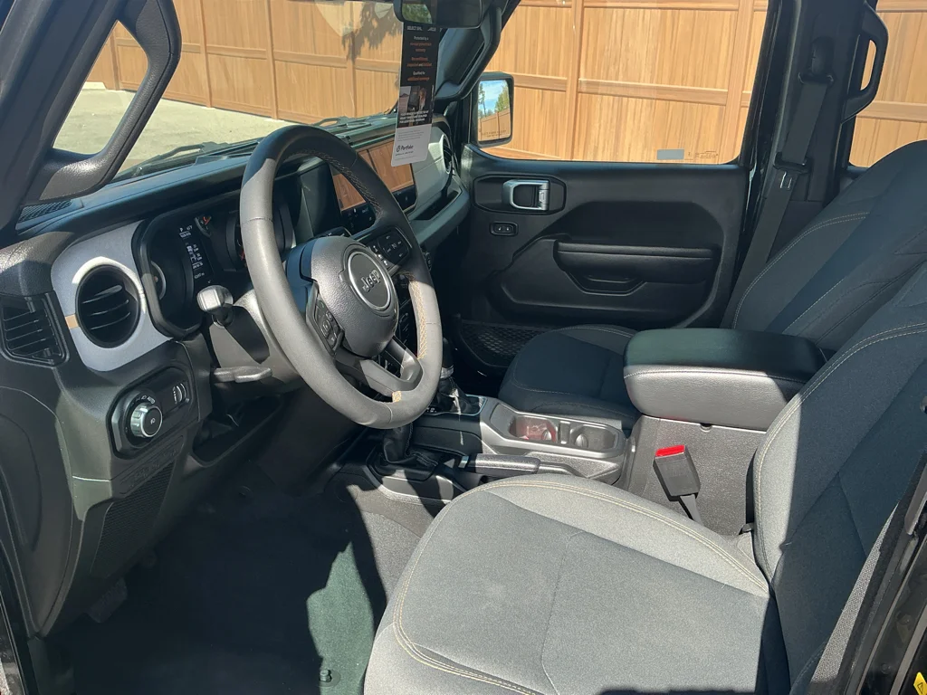 Used 2024 Black Clearcoat Jeep Sport S image 14
