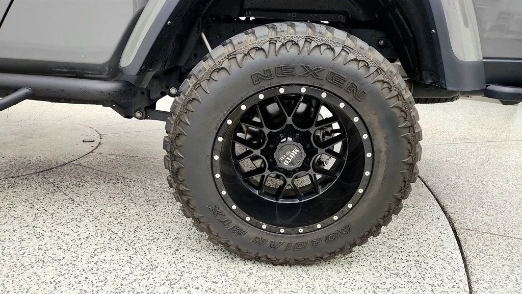 Used 2021 Sting-Gray Clearcoat Jeep Rubicon 4x4 w/ 8-Speed Auto & Freedom Top Hardtop image 9