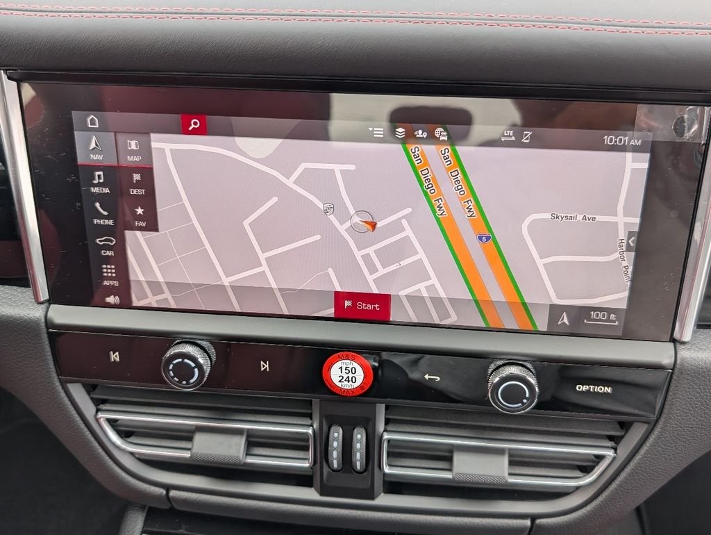2026 Porsche Macan S - Photo 14