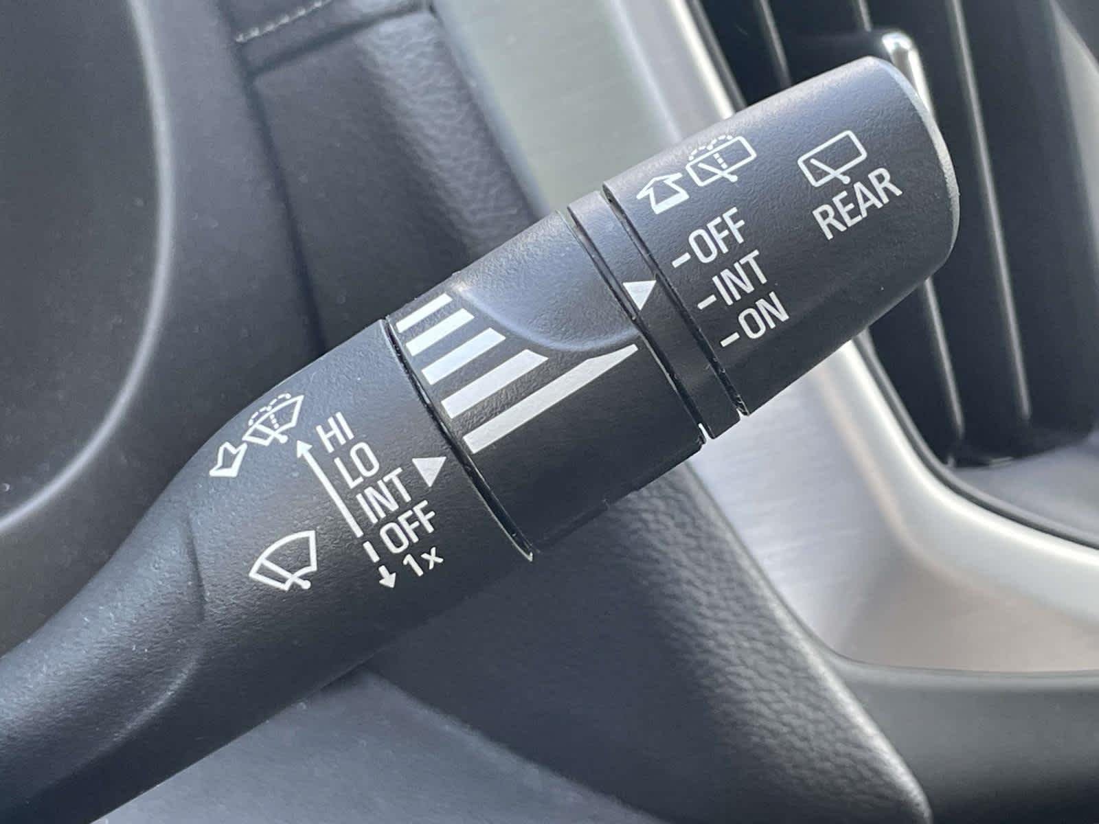 Used 2024 Sterling Metallic GMC SLE image 40