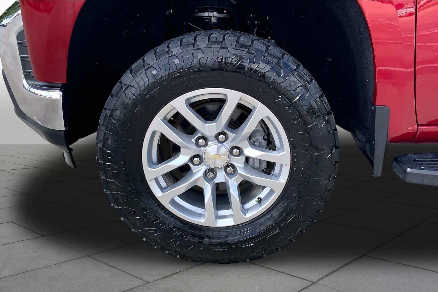 Used 2020 Cajun Red Tintcoat Chevrolet LT image 11