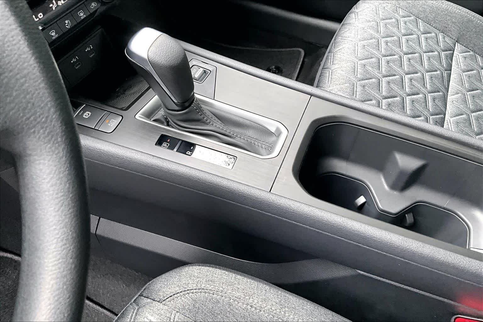 New 2026 Aspen White Tricoat/Super Black Nissan SV image 7