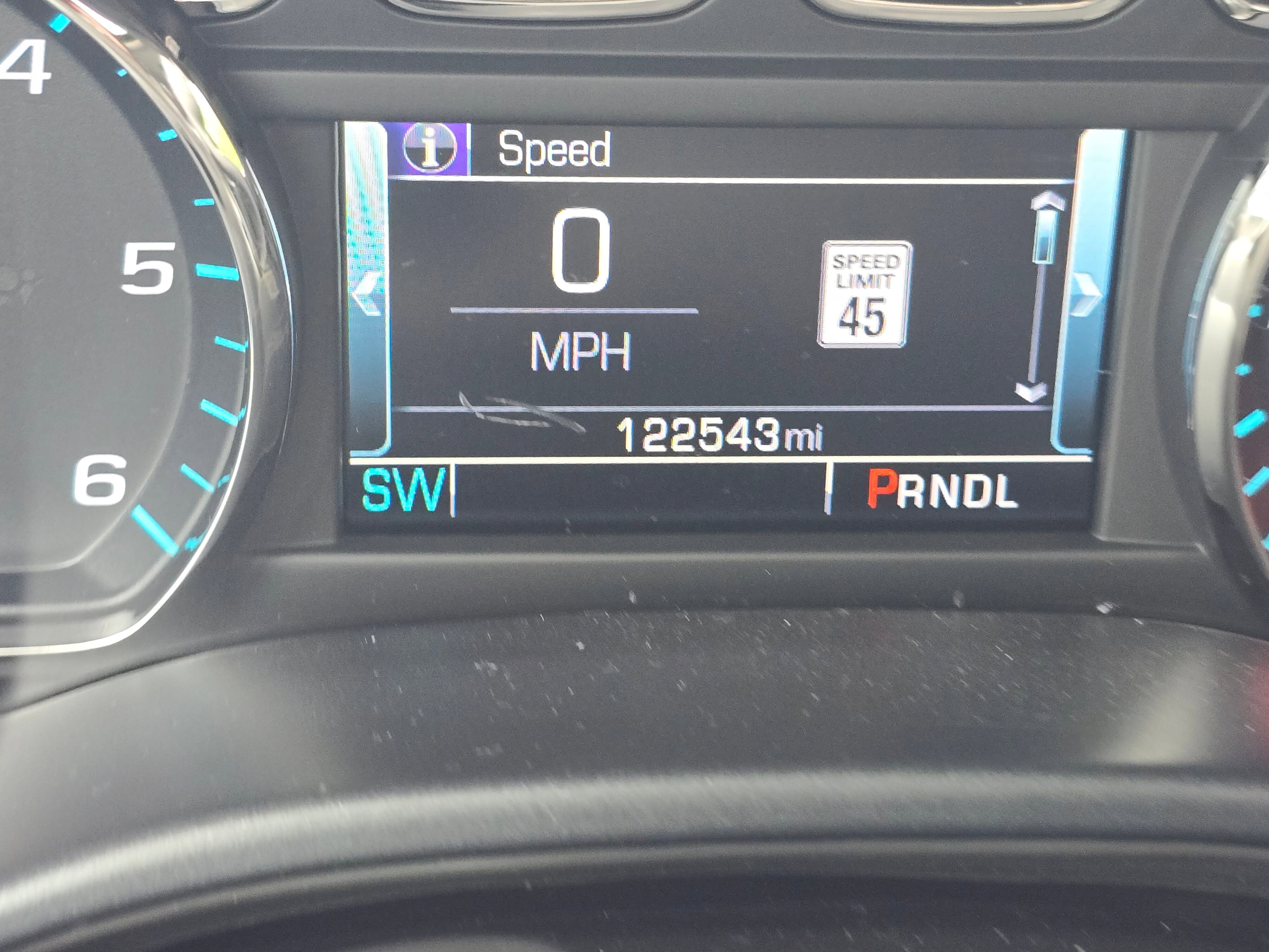 Used 2018 IRIDESCENT PEARL TRICOAT Chevrolet High Country image 27