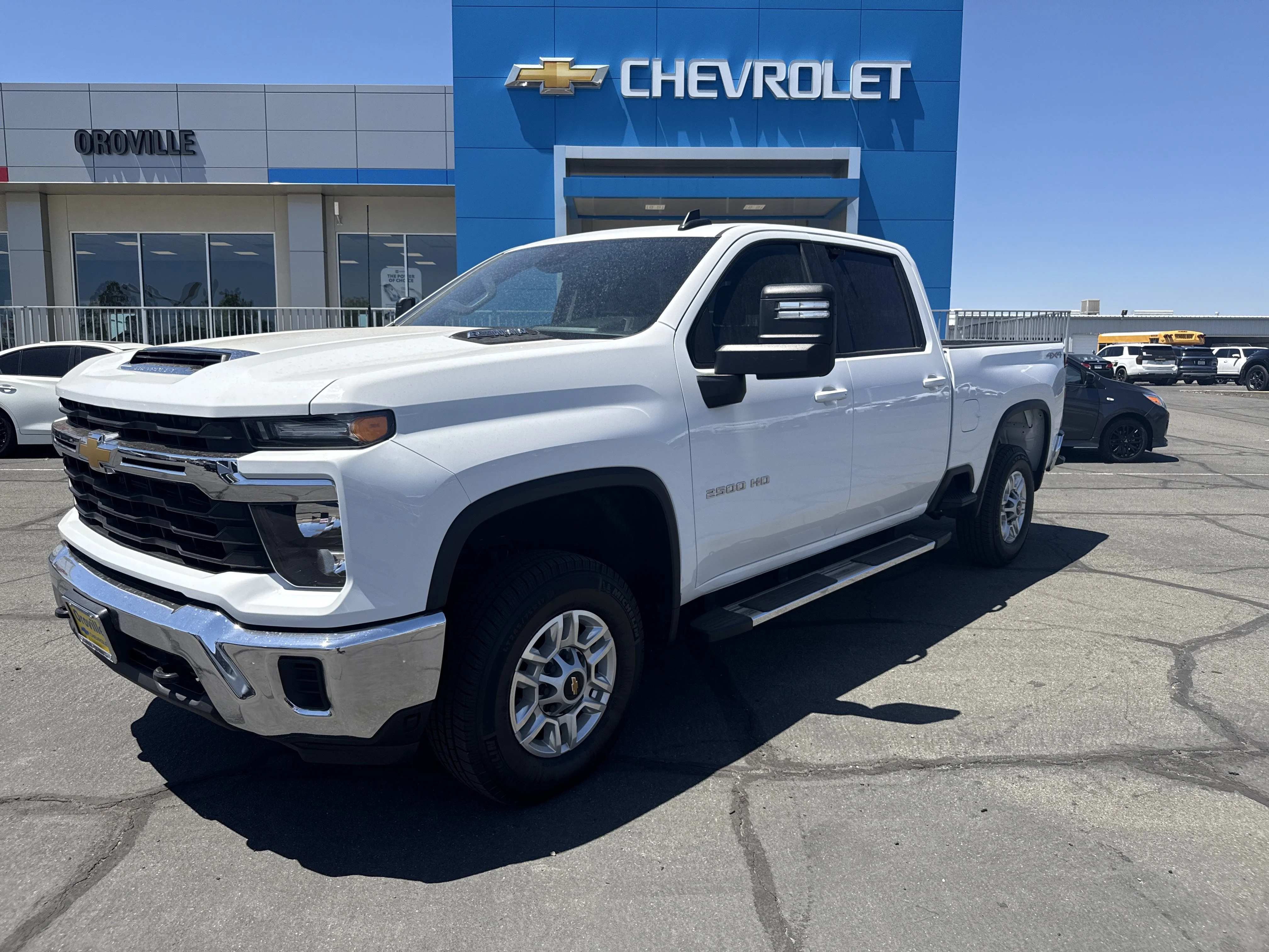 Used 2024 Summit White Chevrolet LT image 1