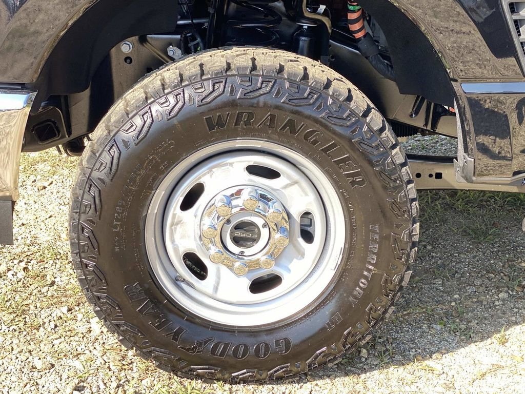 New 2026 Agate Black Metallic Ford F-250® XL image 7