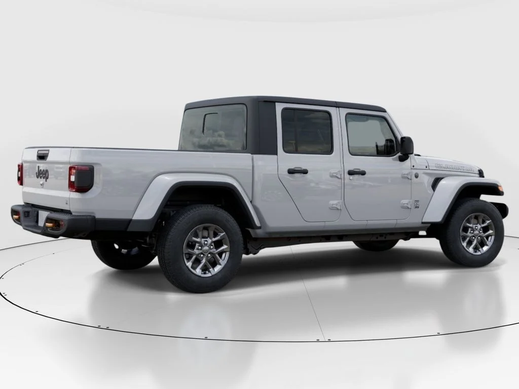 New 2026 Bright White Clear-Coat Exterior Paint Jeep 85th Anniversary Edition image 4