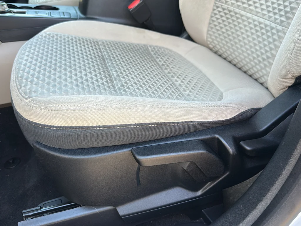Used 2021 White Ford SE image 28