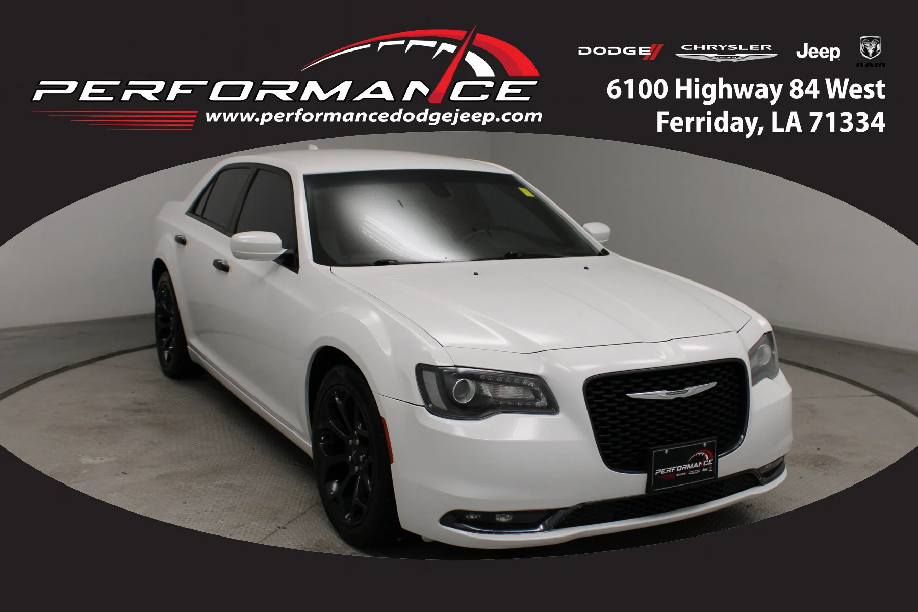 2019 Chrysler 300 S's photo
