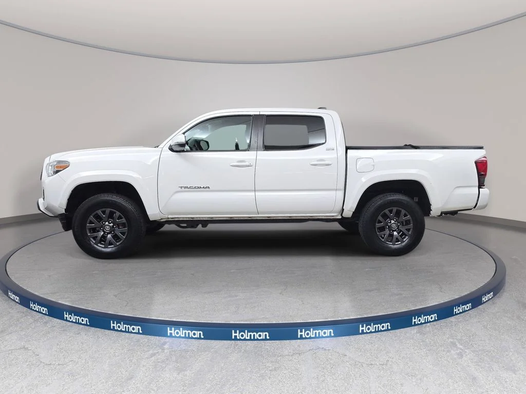 Used 2023 White Toyota SR5 image 9