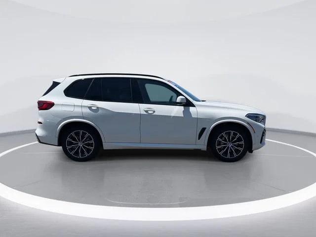 Used 2019 White BMW xDrive40i image 8