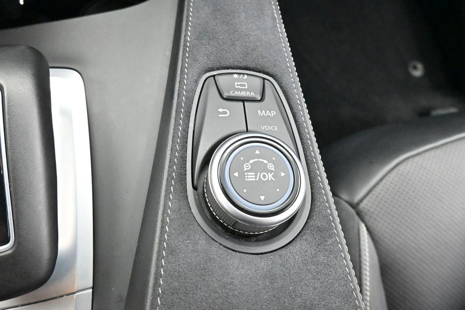 Used 2024 Black Obsidian INFINITI SENSORY image 28