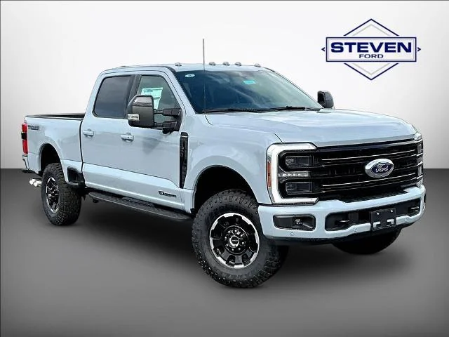 New 2026 Glacier Gray Metallic Tri-Coat Ford F-350® Platinum® image 36