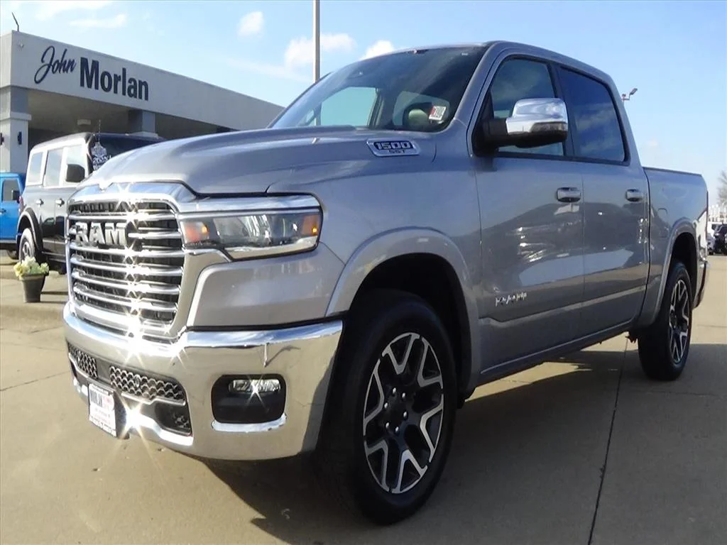 Certified Used 2025 Billet Silver Metallic Clear Coat (psc) RAM Laramie image 3