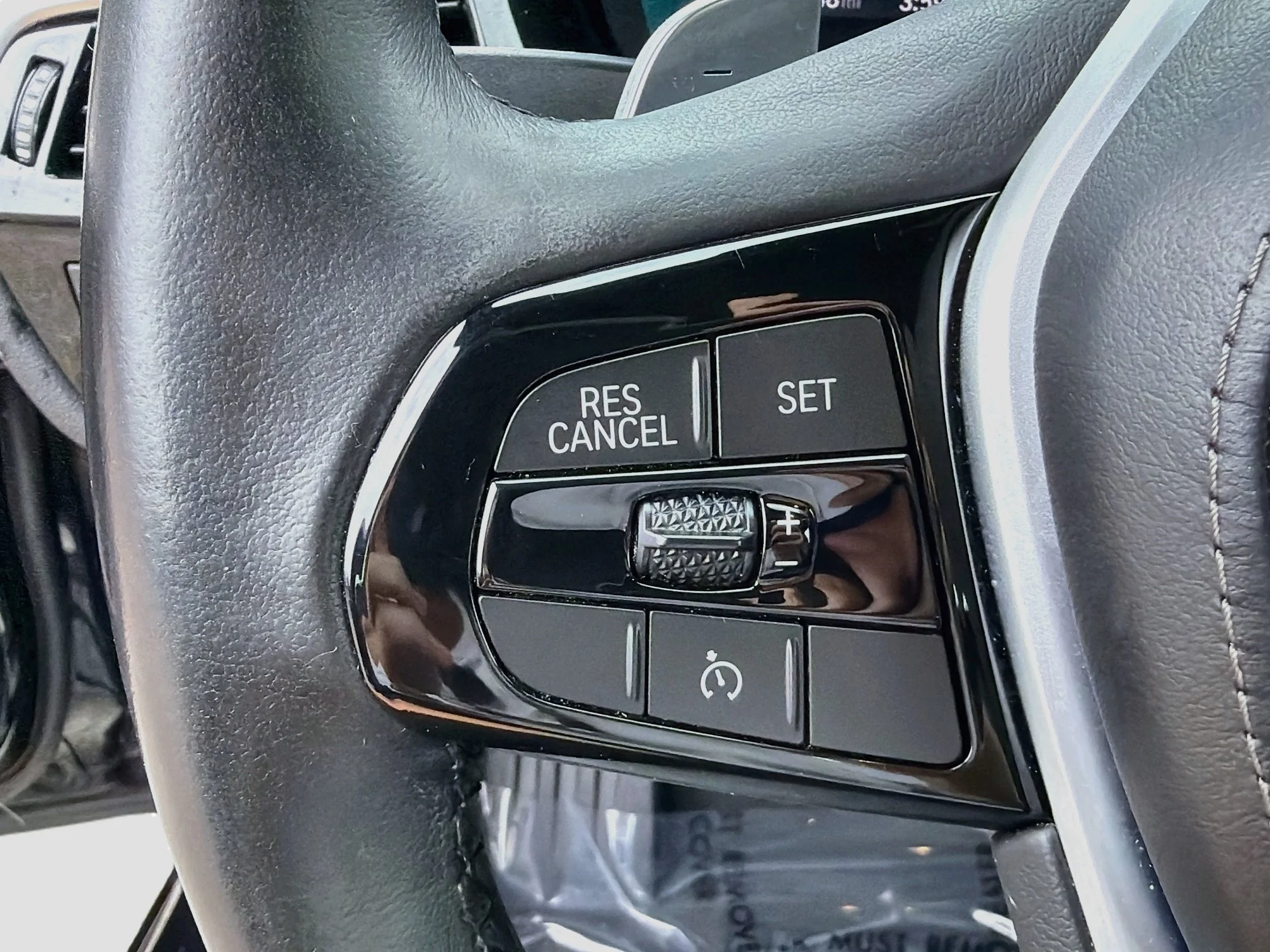 Used 2020 Black Sapphire Metallic BMW 530i image 38