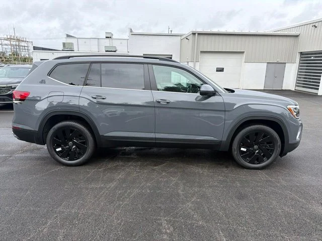 New 2026 Gray Volkswagen 2.0T SE w/Technology image 4