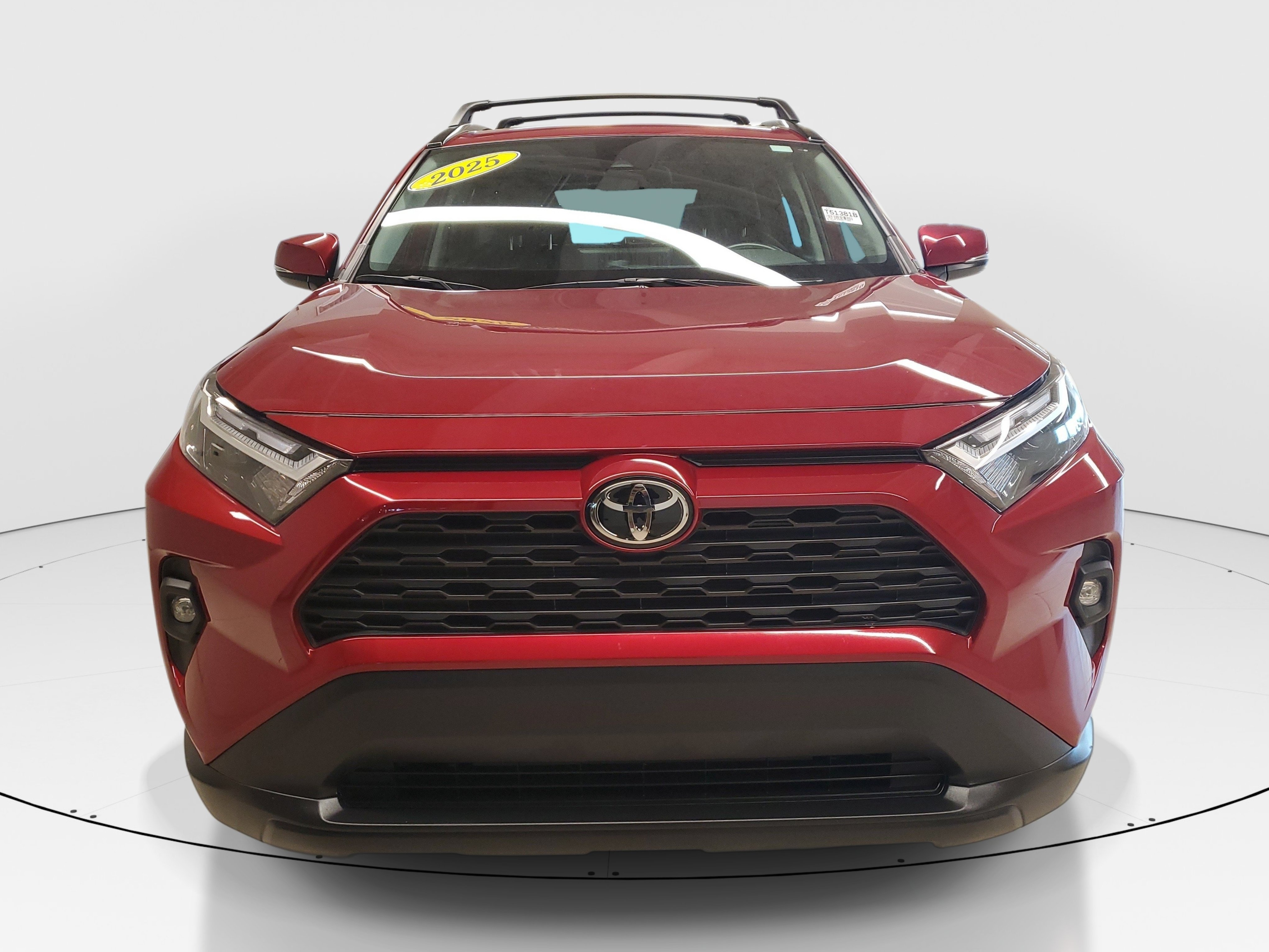 Used 2025 Pearl Toyota XLE Premium image 2