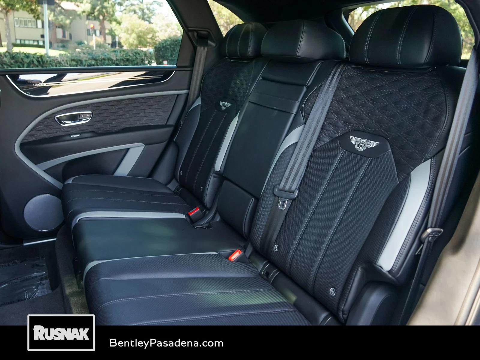 2026 Bentley Bentayga Speed - Photo 24