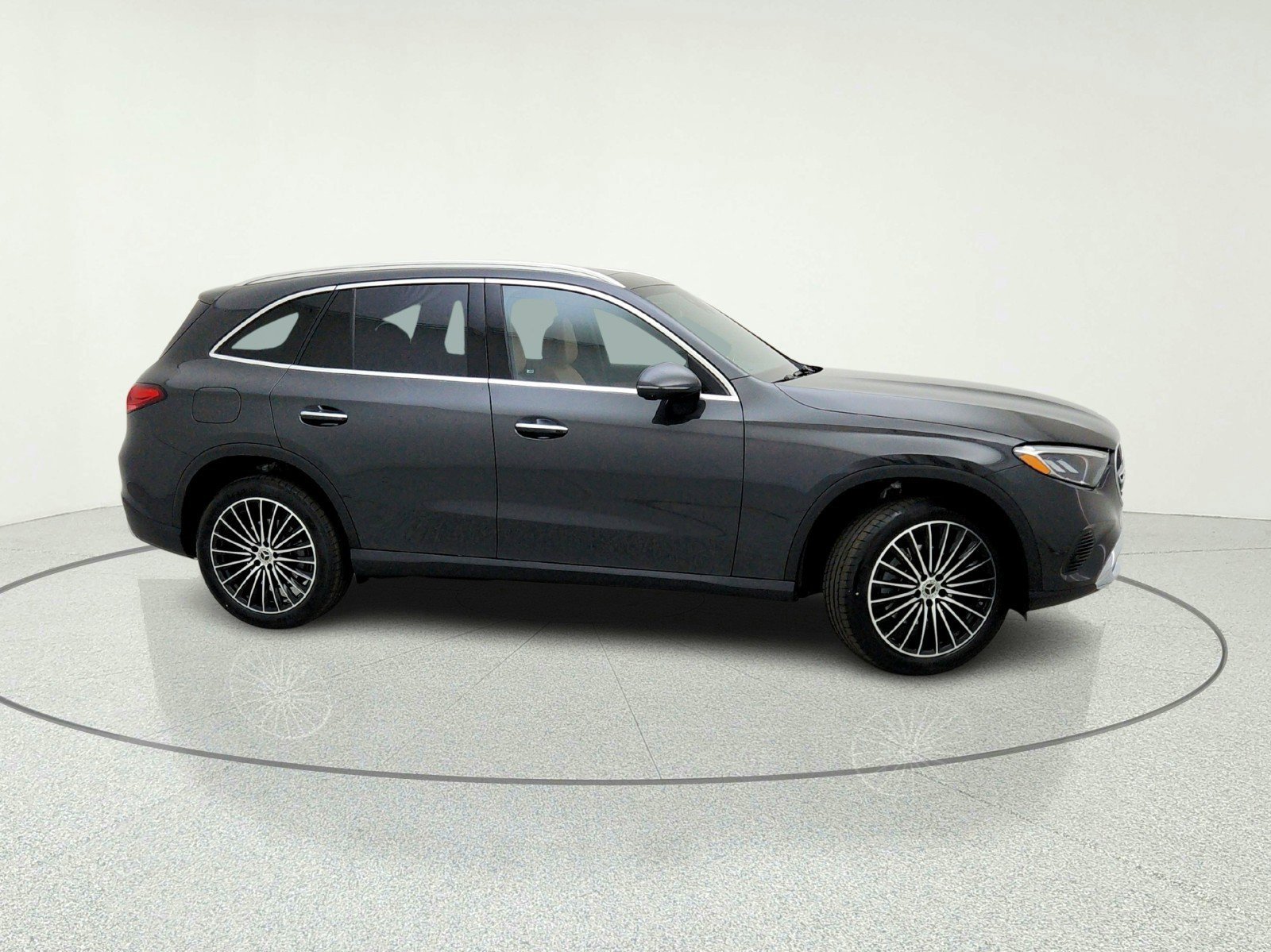 New 2026 Graphite Grey Metallic Mercedes-Benz GLC 300 SUV image 27