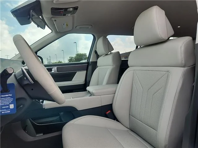 New 2026 Shimmering Silver Hyundai SEL image 10