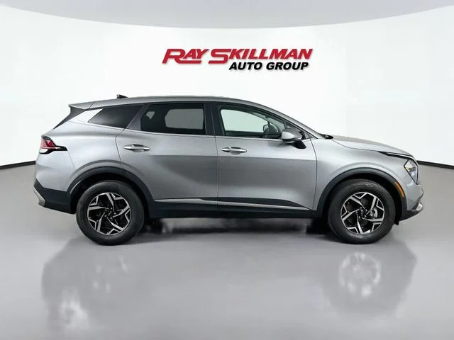 2023 Kia Sportage LX - Photo 8