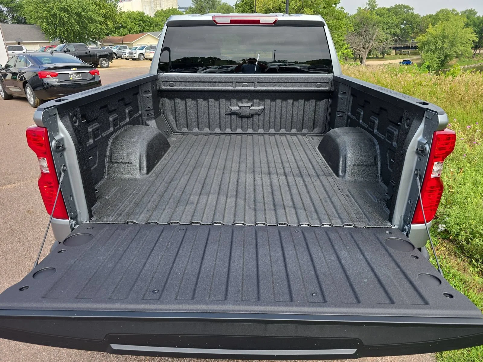 2026 Chevrolet Silverado 1500 LT - Photo 6