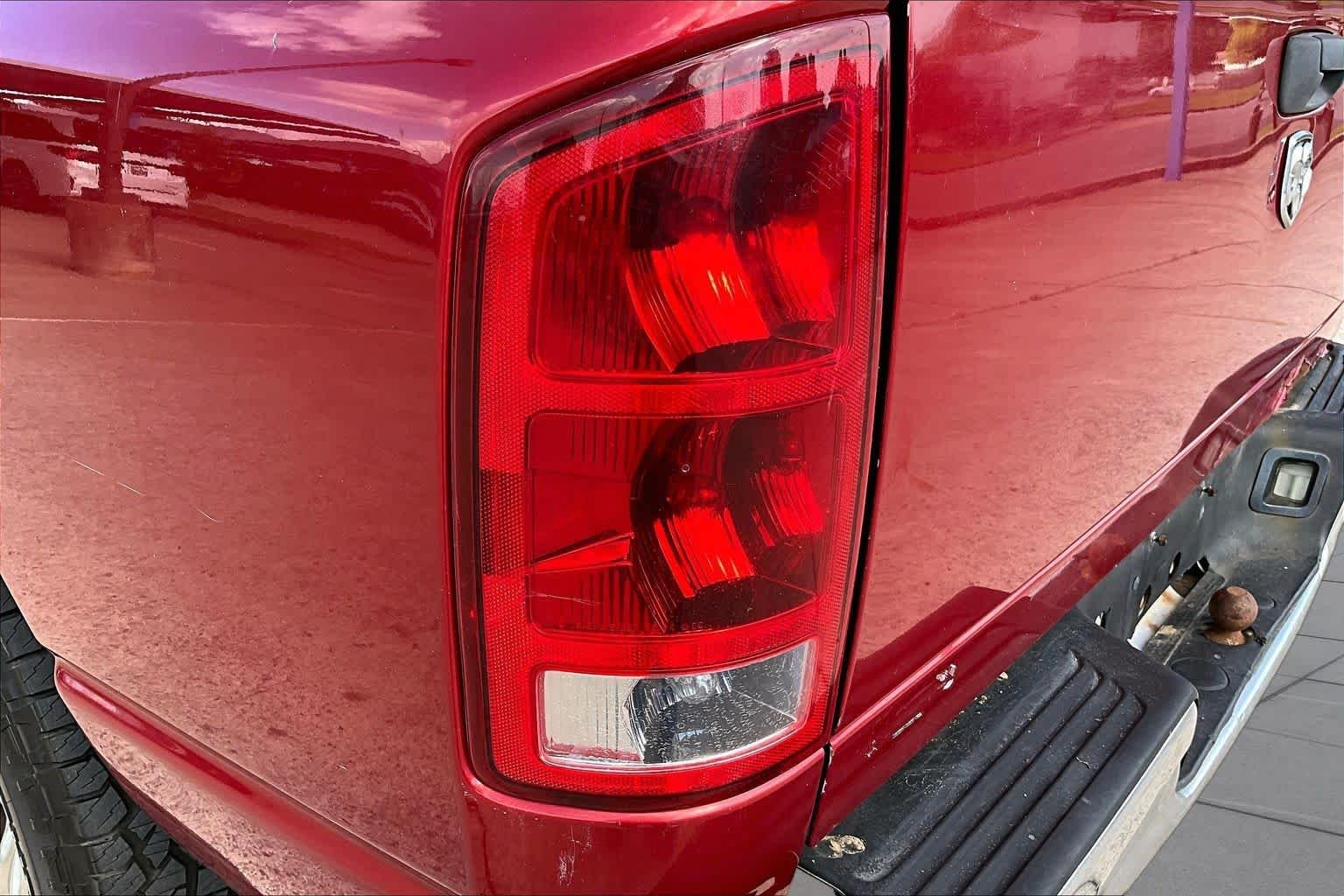 Used 2006 Inferno Red Crystal Pearl Dodge ST image 27