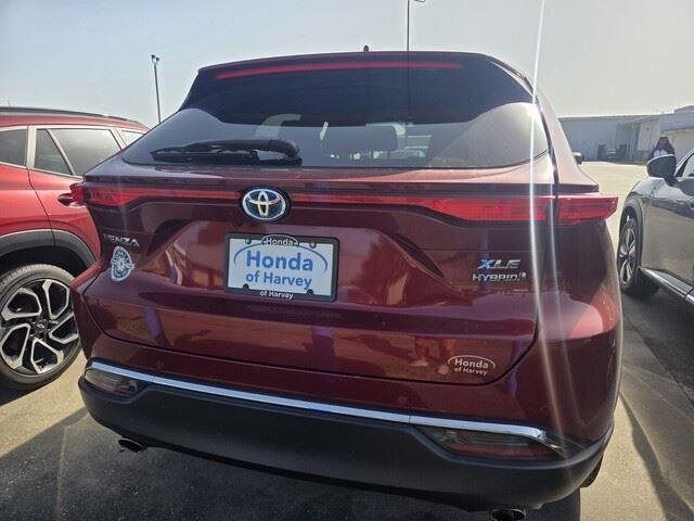 Used 2021 Ruby Flare Pearl Toyota XLE image 5