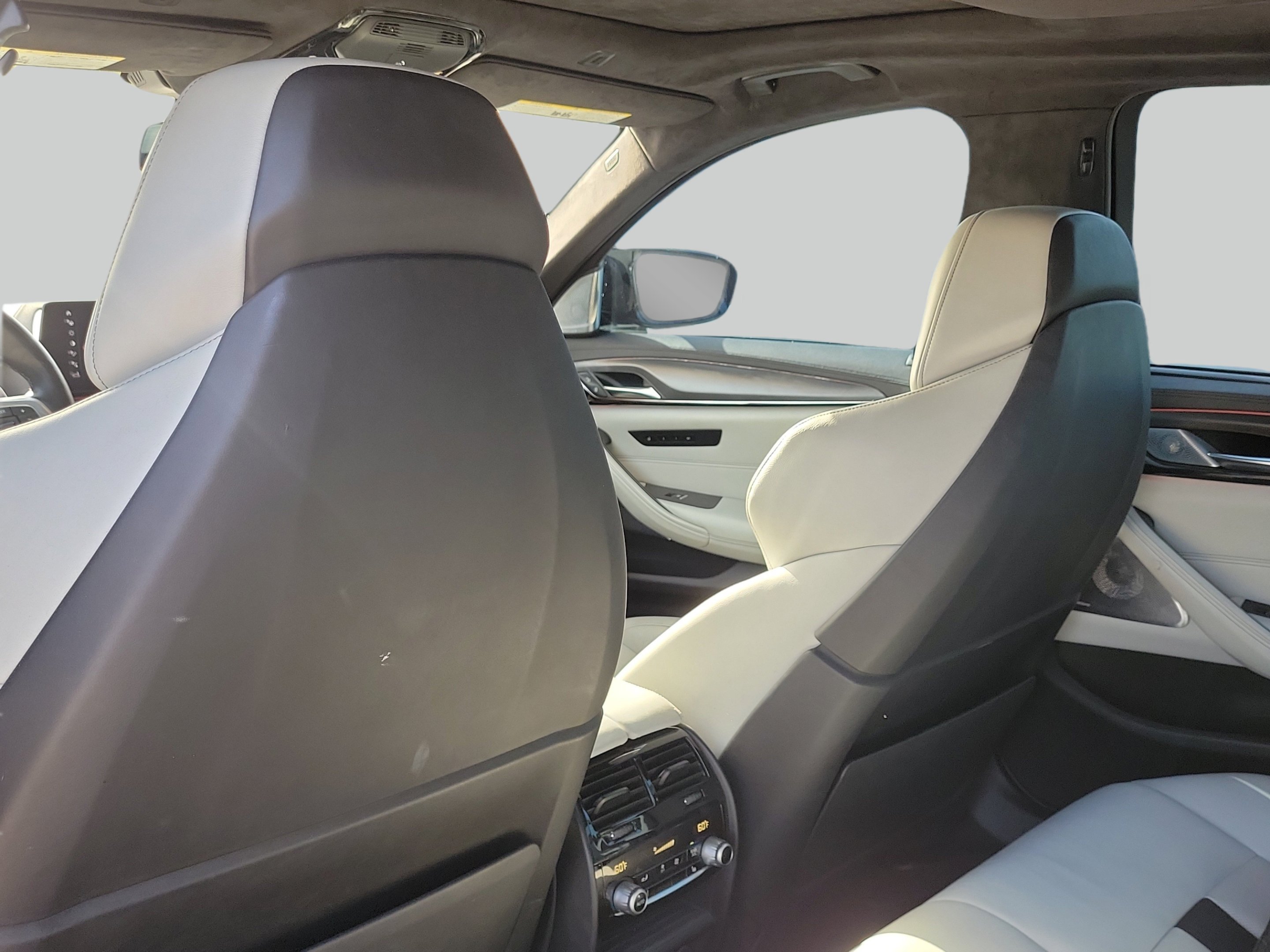Used 2018 Blue Metallic BMW Base image 10