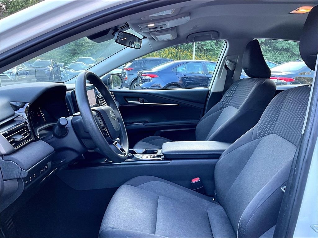 Used 2025 White Toyota LE image 4