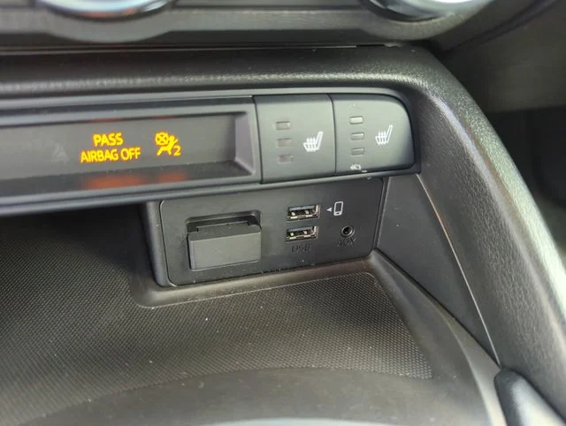 Used 2021 Black Mazda Grand Touring image 29