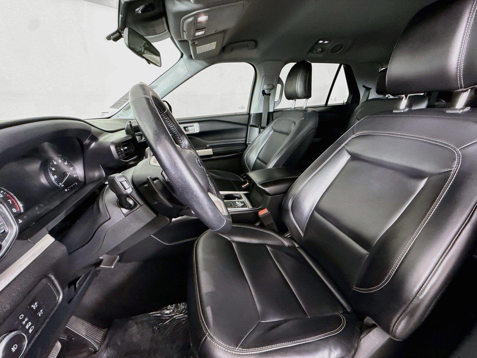 Used 2021 Oxford White Ford XLT image 3