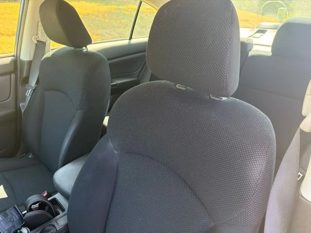 Used 2014 Blue Subaru 2.0i image 10
