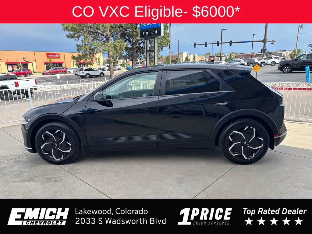 Used 2024 Abyss Black Hyundai SEL image 2