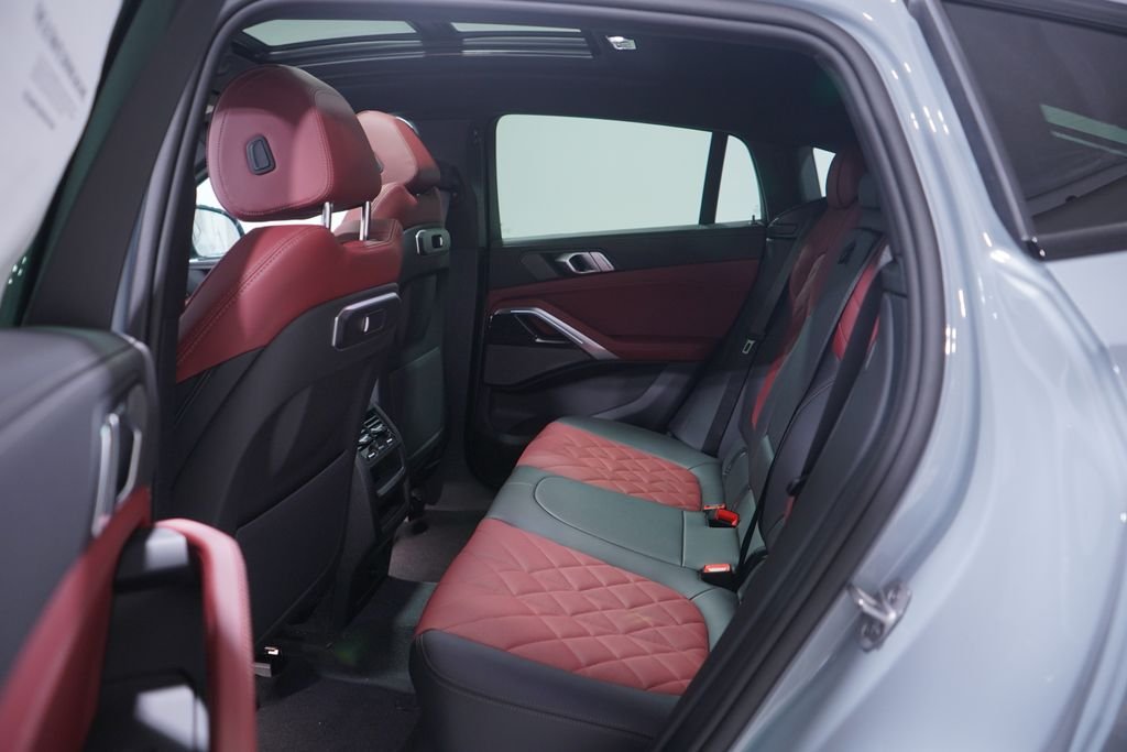 New 2027 Brooklyn Grey Metallic BMW xDrive40i image 9