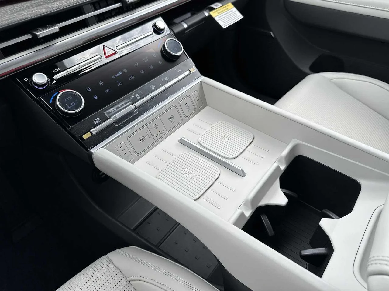2025 Hyundai Santa Fe Calligraphy - Photo 20