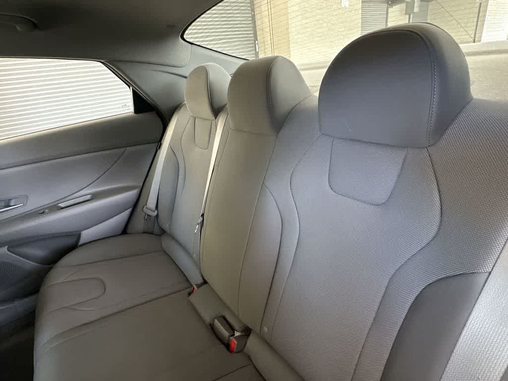 Used 2024 Fluid Metal Hyundai SE image 22