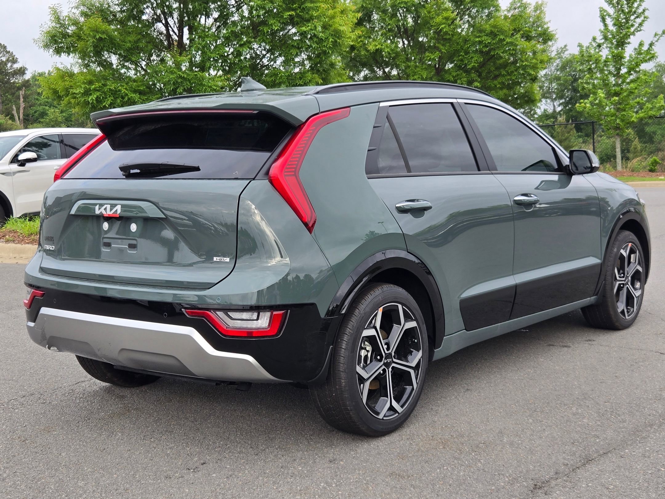New 2026 Cityscape Green Kia SX Touring image 7
