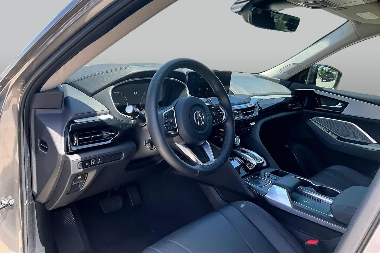 Used 2024 Liquid Carbon Metallic Acura  image 16