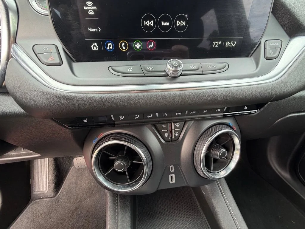Used 2025 Habanero Orange Chevrolet 2LT image 24
