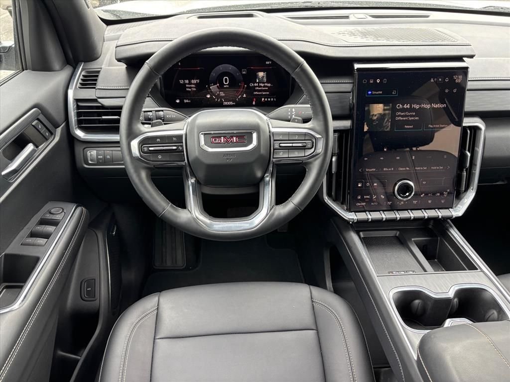 Used 2024 Summit White GMC Elevation image 14