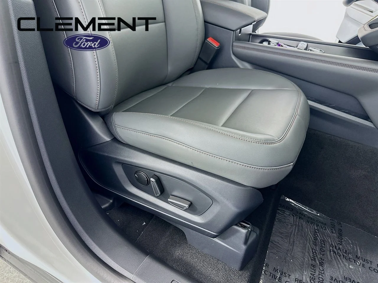 New 2026 Star White Metallic Tri-Coat Ford Active image 31