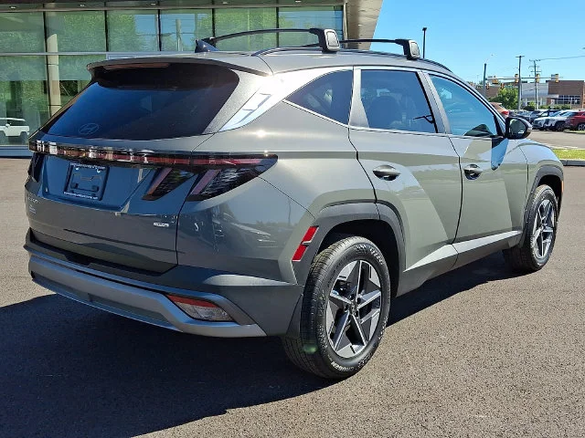 New 2026 Gray Hyundai SEL Premium image 4