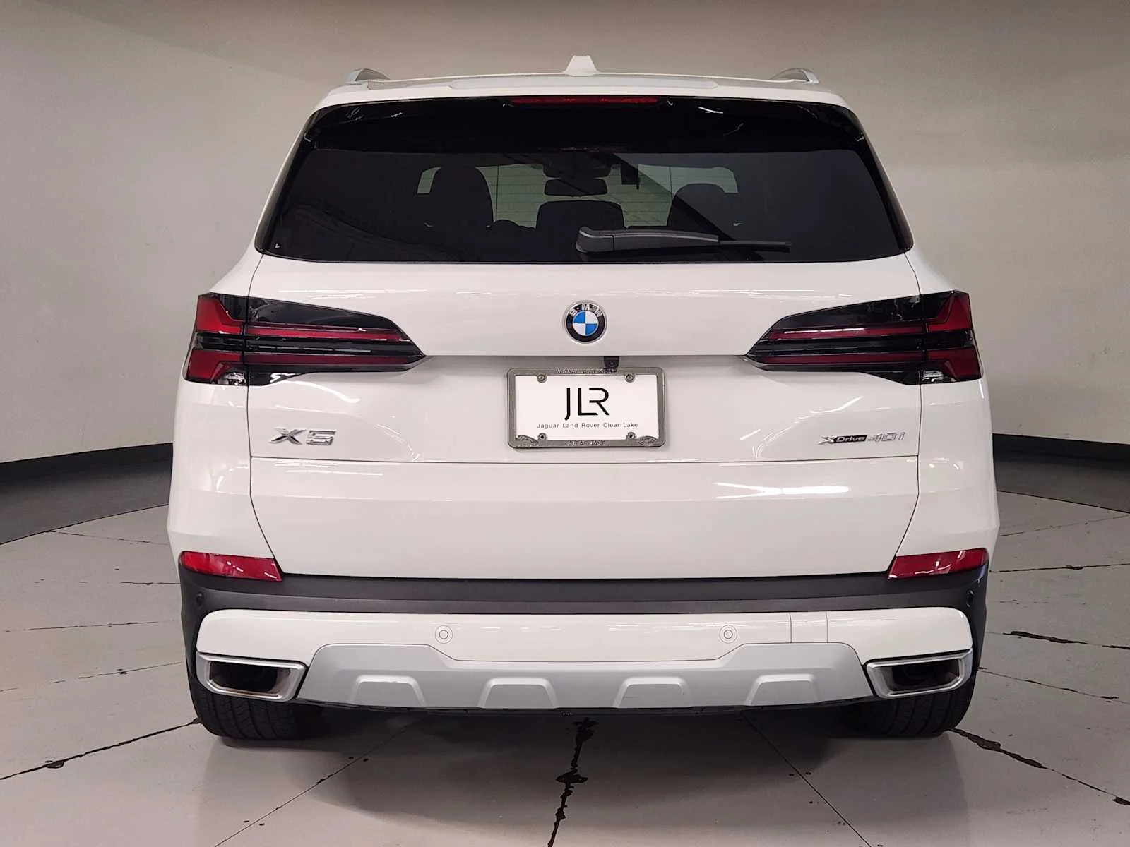 Used 2026 Alpine White BMW xDrive40i - Sports Activity Vehicle image 17