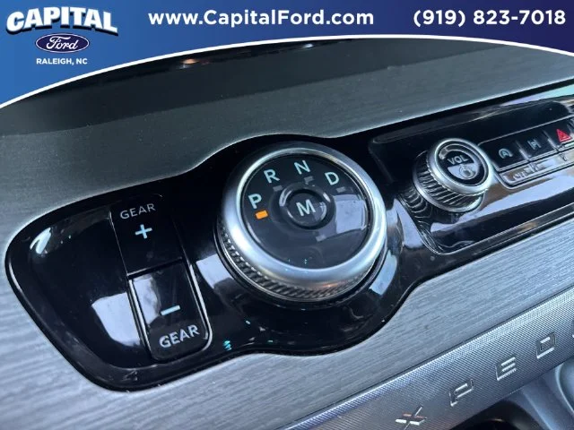 Used 2025 White Ford Platinum image 31